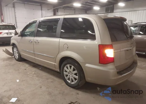 2016 Chrysler Town & Country Touring from USA, damaged, VIN 2C4RC1BG4GR128157